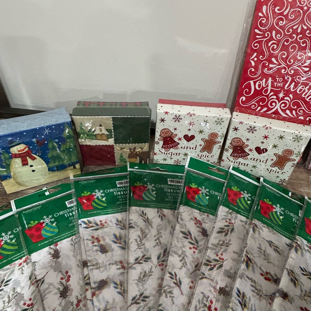 22 Festive  Holiday Christmas Gift Supplies -New Sealed - bags gift card holder - Picture 10 of 10